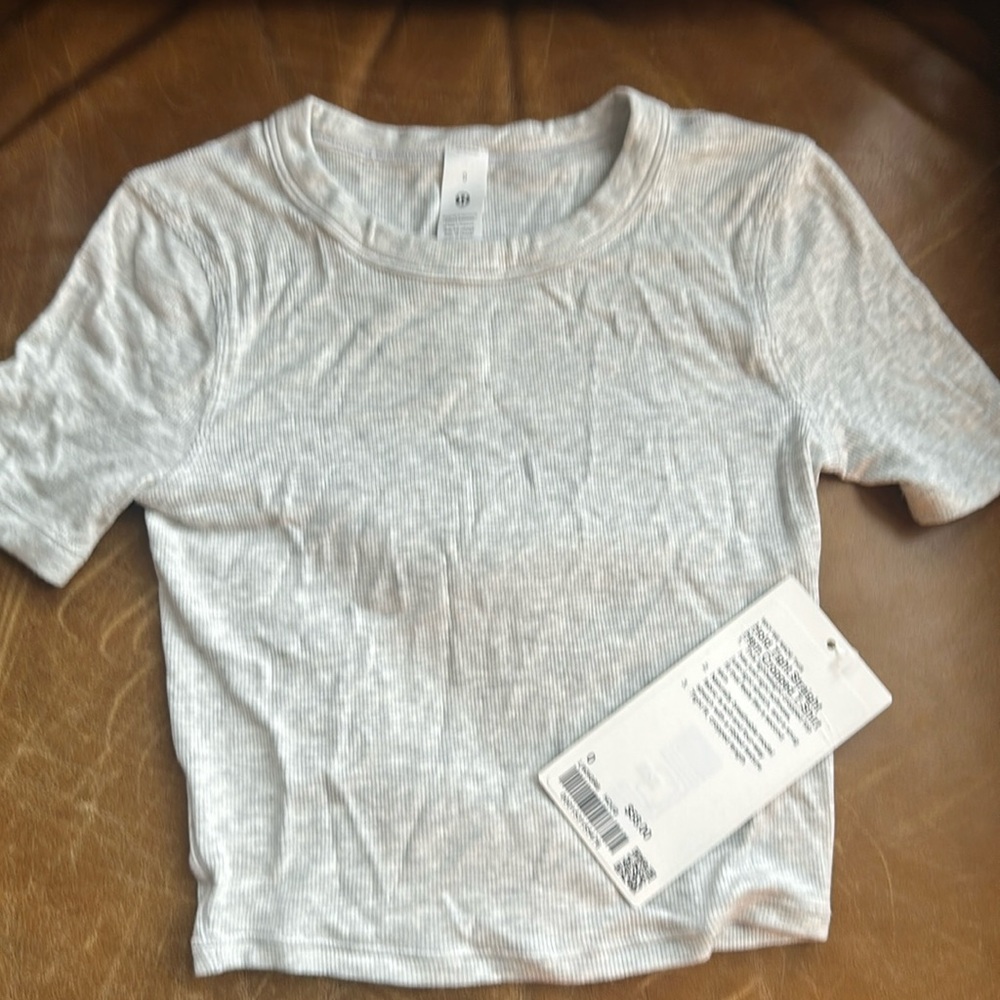 Lululemon Hold Tight Straight-Hem Cropped T-Shirt Grey Crewneck Women’s Size 0